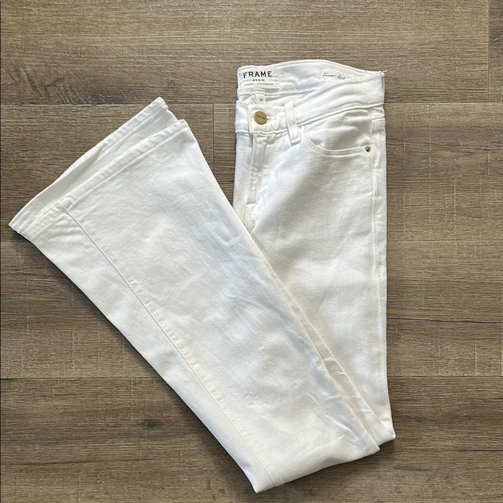 FRAME Flare Jeans
